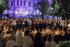 Students at Syracuse University gather to remember those who died in the Pan Am Flight 103 terrorist attack.