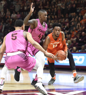 Robinson scored 35 points and became the latest guard to doom the Orange. 